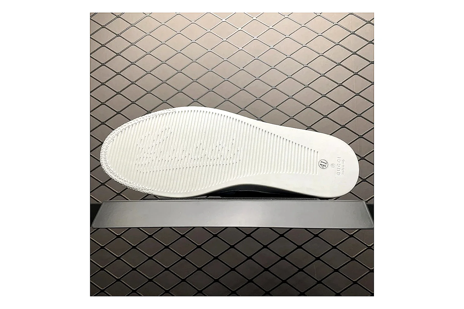 Gucci Ace White Web Stripe Sneaker comparison signal photo with white red gold ace web-stripe low-top with leather upper and low top shape thumbnail 3