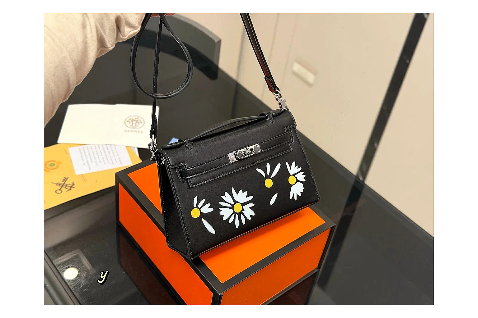 Hermes Daisy Kelly Black Bag comparison proof image SKU 1194080802