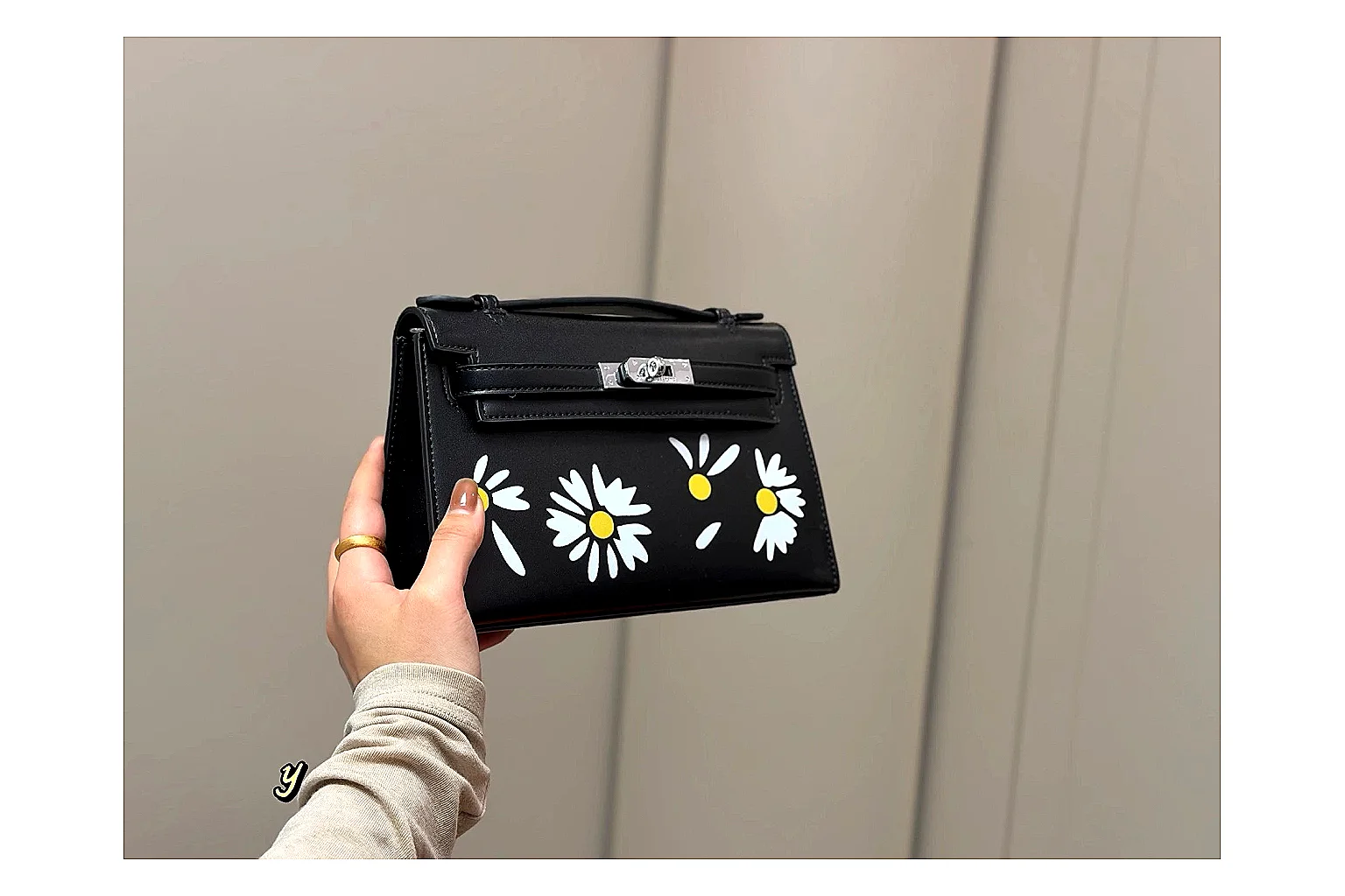 Hermes Daisy Kelly Black Bag comparison proof image SKU 1194080802 thumbnail 4