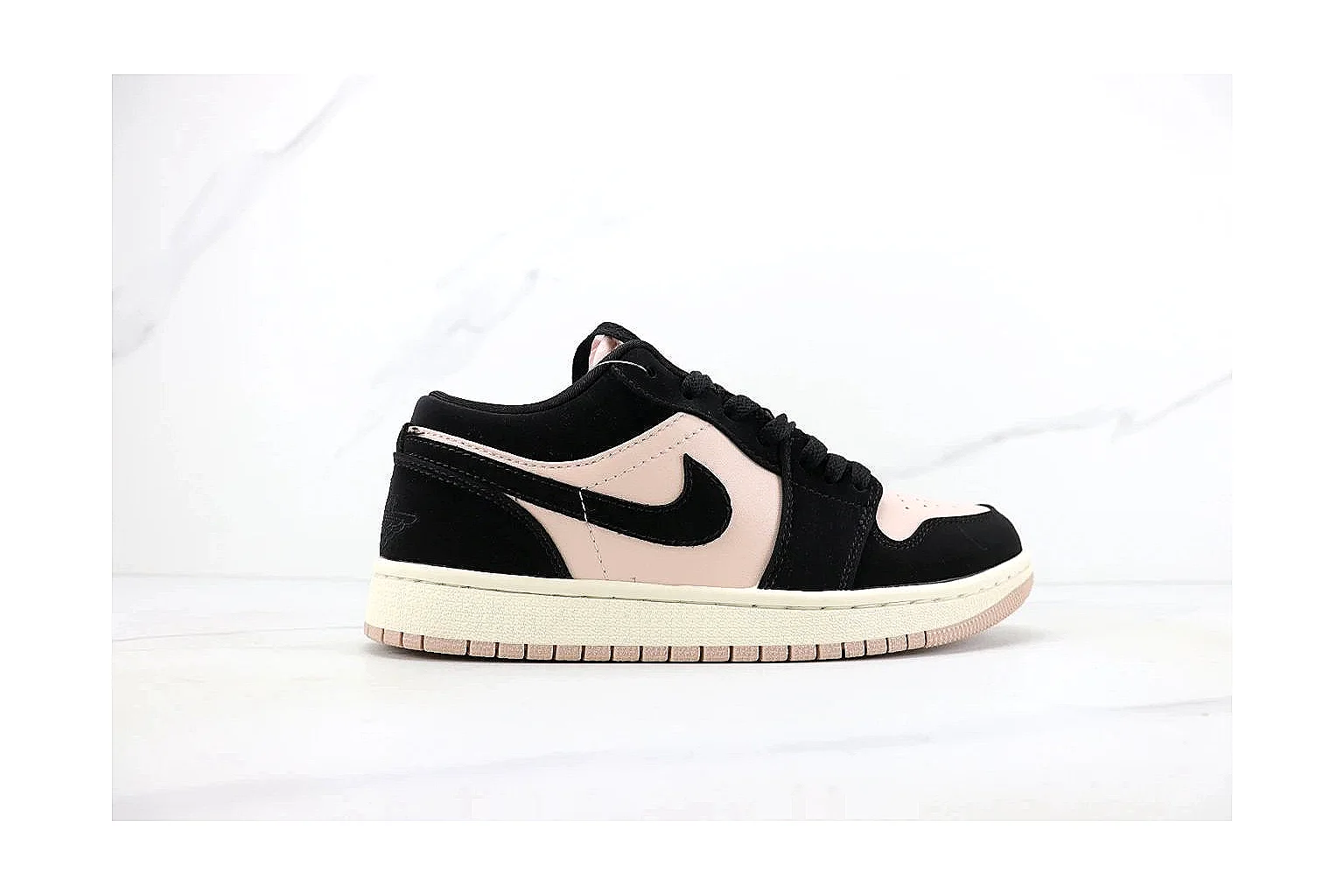 kakoscout.com Jordan Air Jordan 1 Low Black Pink comparison signal card six-photo gallery thumbnail 2
