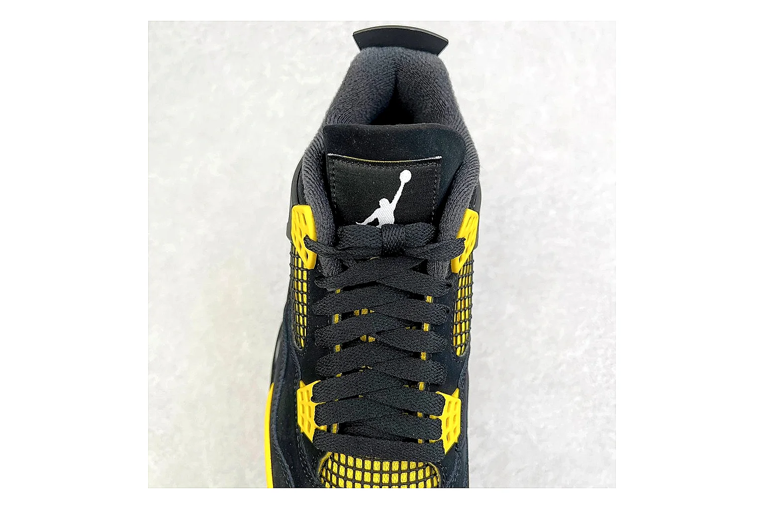 kakoscout.com Jordan Air Jordan 4 Black Yellow comparison signal card six-photo gallery thumbnail 4