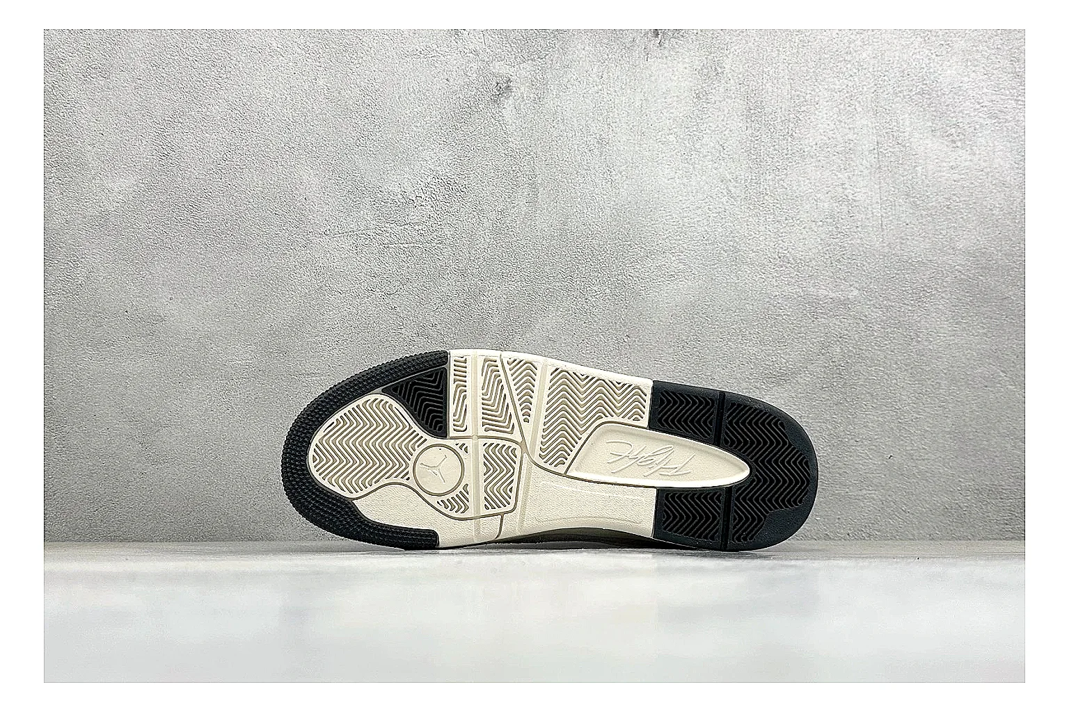 Jordan Flight White comparison photo showing white low court upper, cream sole, simple Jordan styling, and soft retro basketball profile thumbnail 4