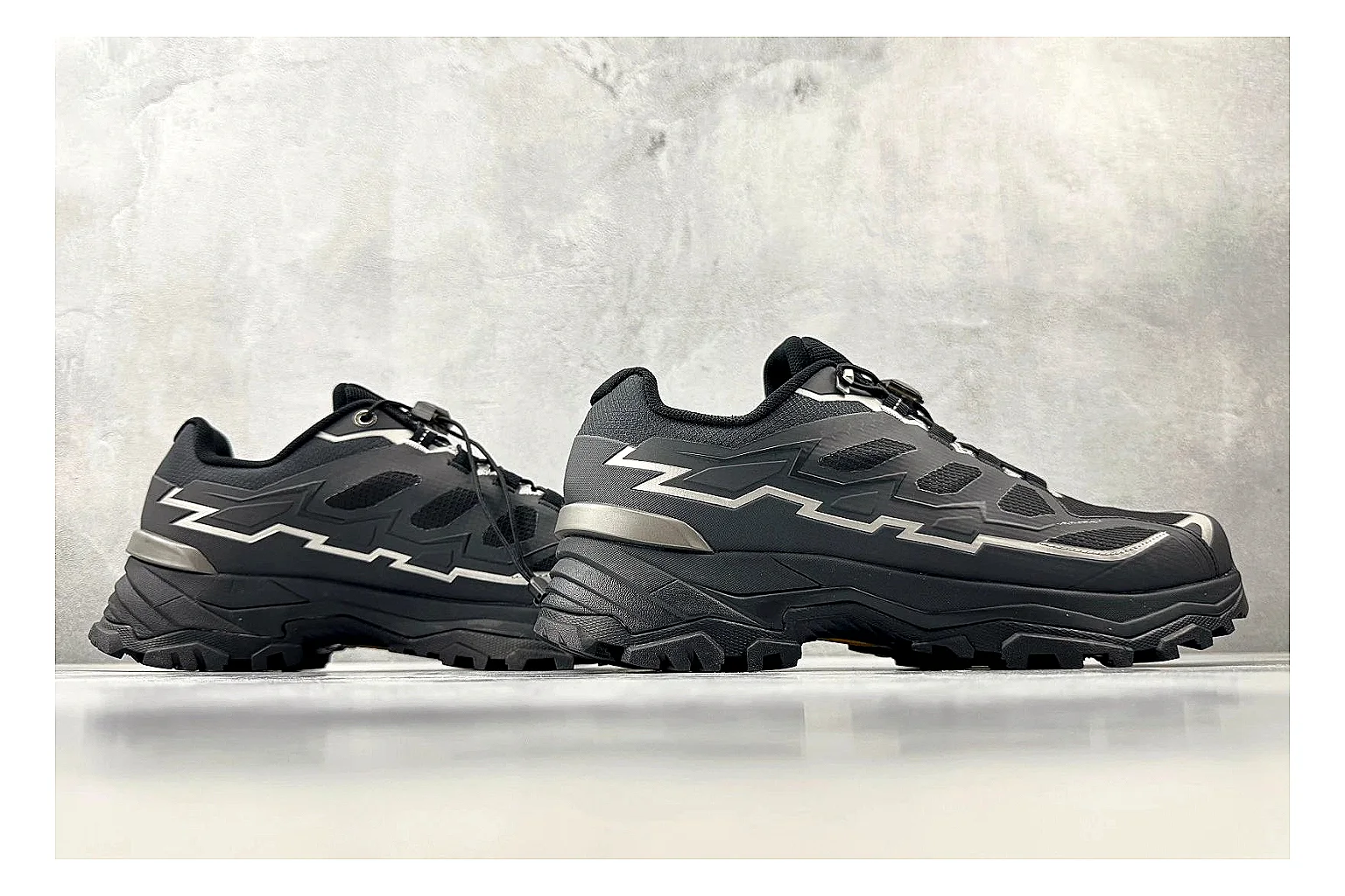Kailas Fuga Black Vibram comparison photo showing black trail upper, Vibram outsole, reinforced overlays, and rugged outdoor running shape thumbnail 3