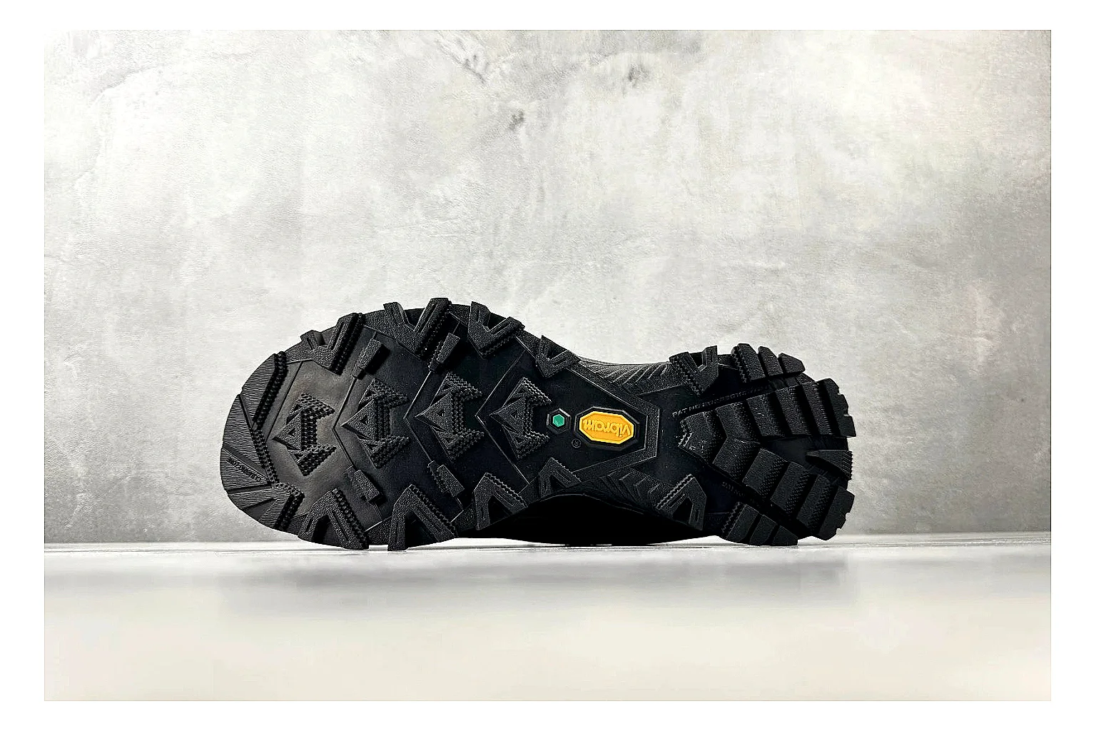 Kailas Fuga Black Vibram comparison photo showing black trail upper, Vibram outsole, reinforced overlays, and rugged outdoor running shape thumbnail 4