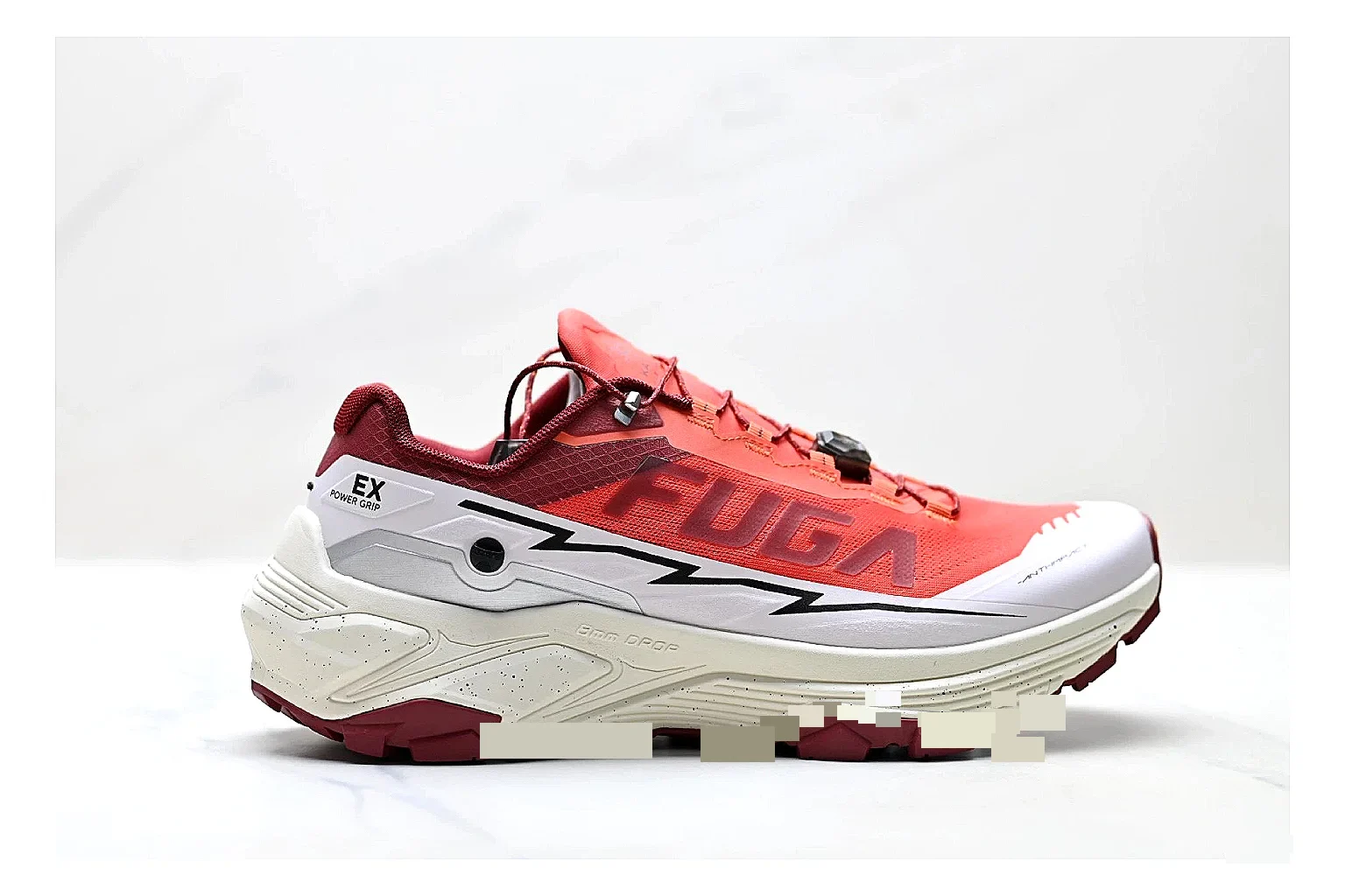 Kailas Fuga Coral White Sneakers comparison signal photo with coral white outdoor running shoes with mesh texture, side-profile shape, upper panel lines, and outsole detail
