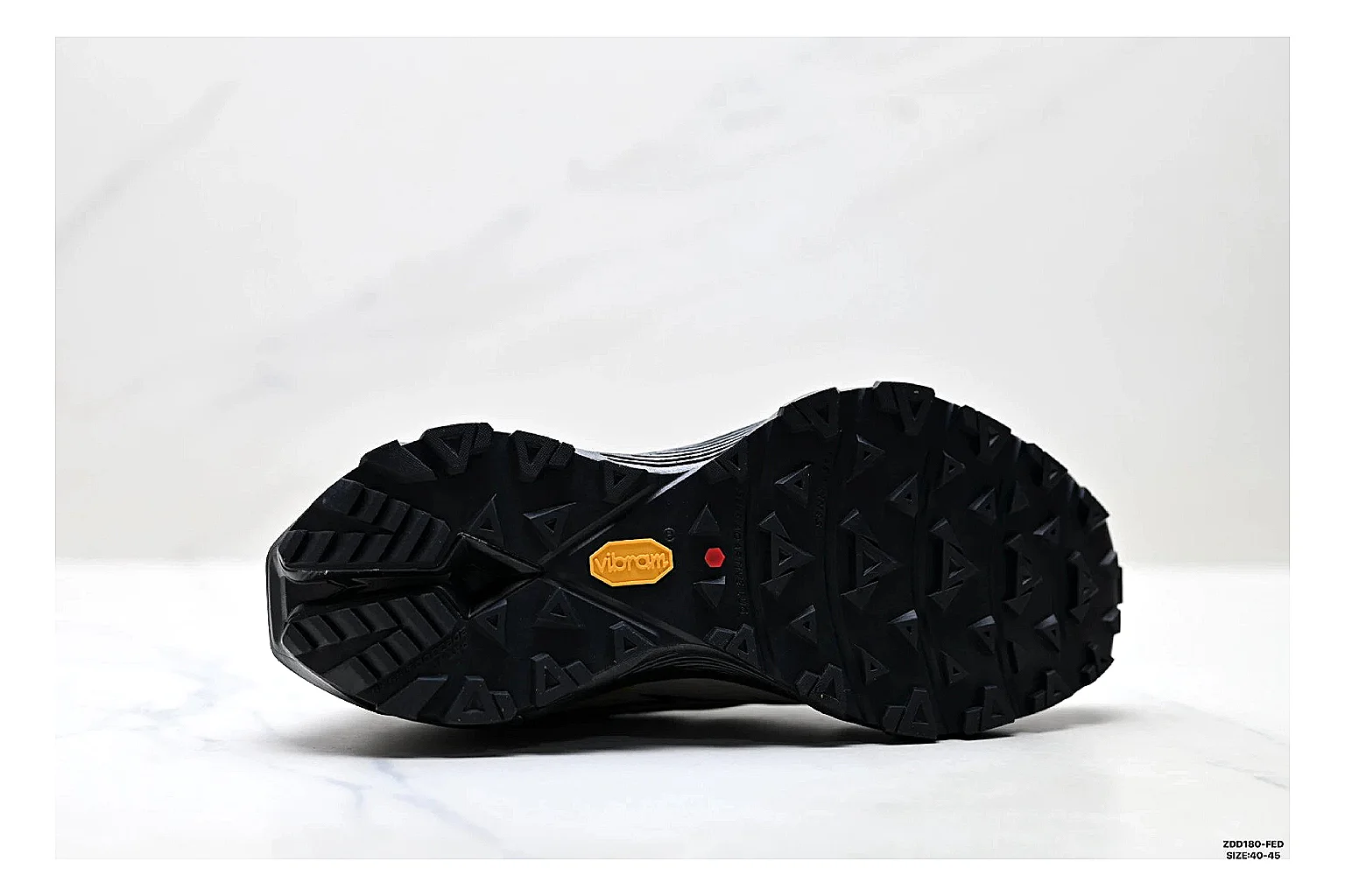 Kailas Fuga Gray Gold Sneakers comparison signal photo with gray gold outdoor running shoes with mesh texture, side-profile shape, upper panel lines, and outsole detail thumbnail 4