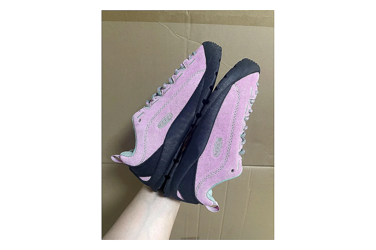 KEEN Jasper Runner Pink Navy comparison photo showing pink navy mesh-suede upper, outdoor runner shape, protective front profile, and trail-casual sole thumbnail 3