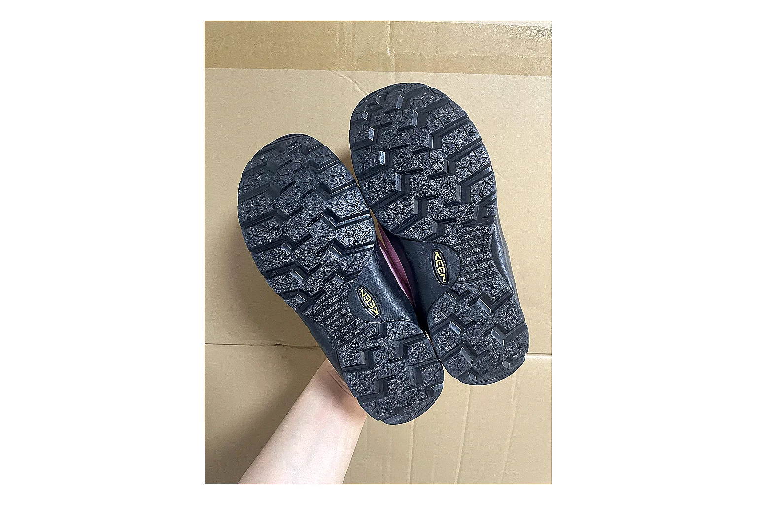 KEEN Jasper Runner Pink Navy comparison photo showing pink navy mesh-suede upper, outdoor runner shape, protective front profile, and trail-casual sole thumbnail 5