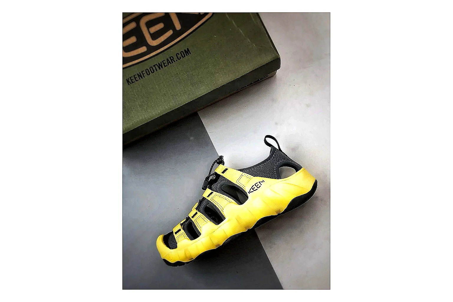 KEEN Jasper Sandal Yellow Black comparison photo showing yellow black suede-mesh upper, protective sandal structure, outdoor toe coverage, and rugged sole