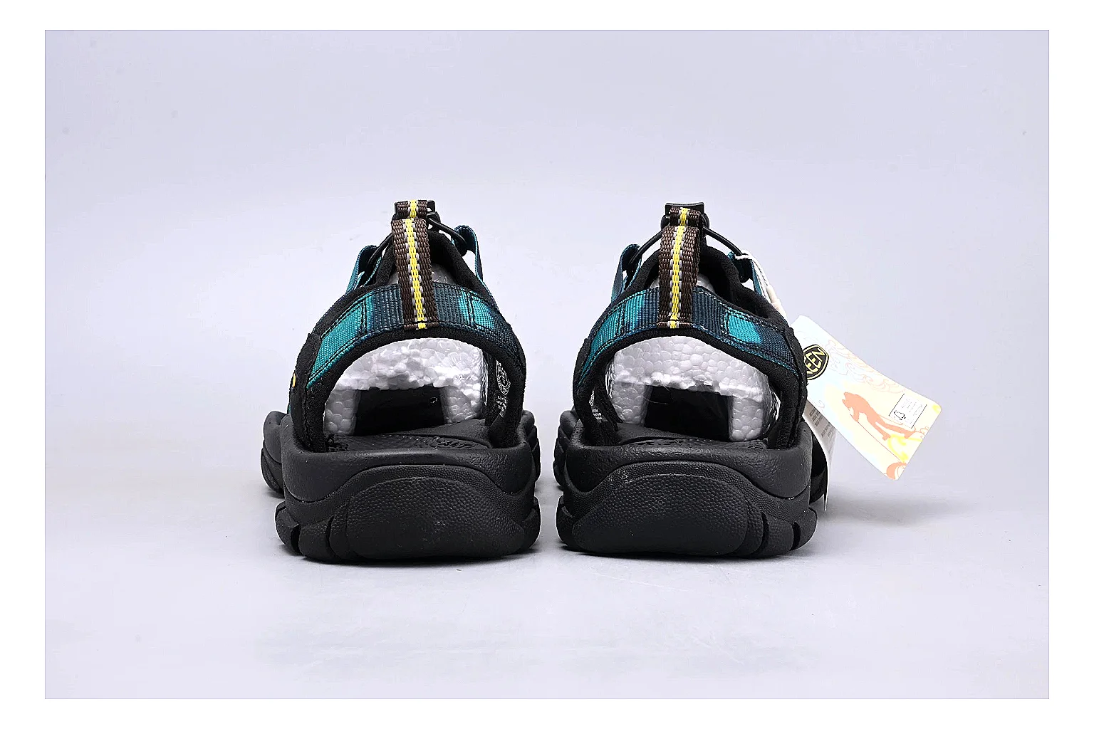KEEN Zerraport Black Teal Sandal comparison signal photo with black teal zerraport outdoor sandal with mixed upper and sandal shape thumbnail 3
