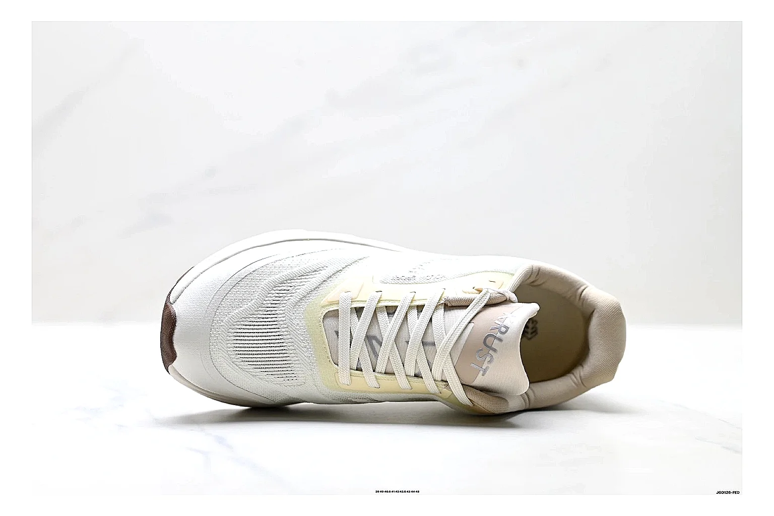 KOLON SPORT Krus V White Tan Sneakers comparison signal photo with white tan outdoor sneakers with mesh-leather texture, side-profile shape, upper panel lines, and outsole detail