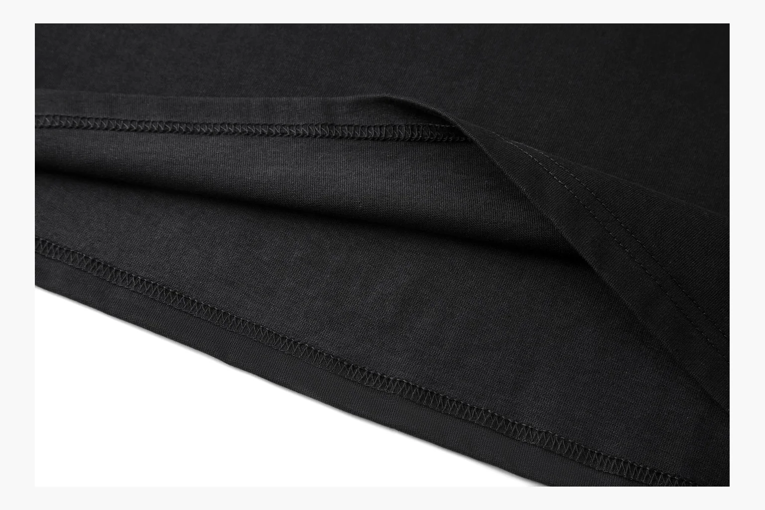 Black LV raffia logo tee comparison photo thumbnail 5