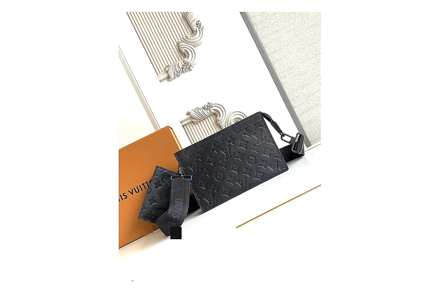 kakoscout.com Louis Vuitton Black Monogram Tote Bag 0762 Black structured-tote product image