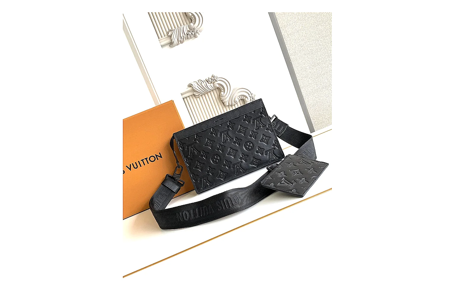 kakoscout.com Louis Vuitton Black Monogram Tote Bag 0762 Black structured-tote product image thumbnail 2