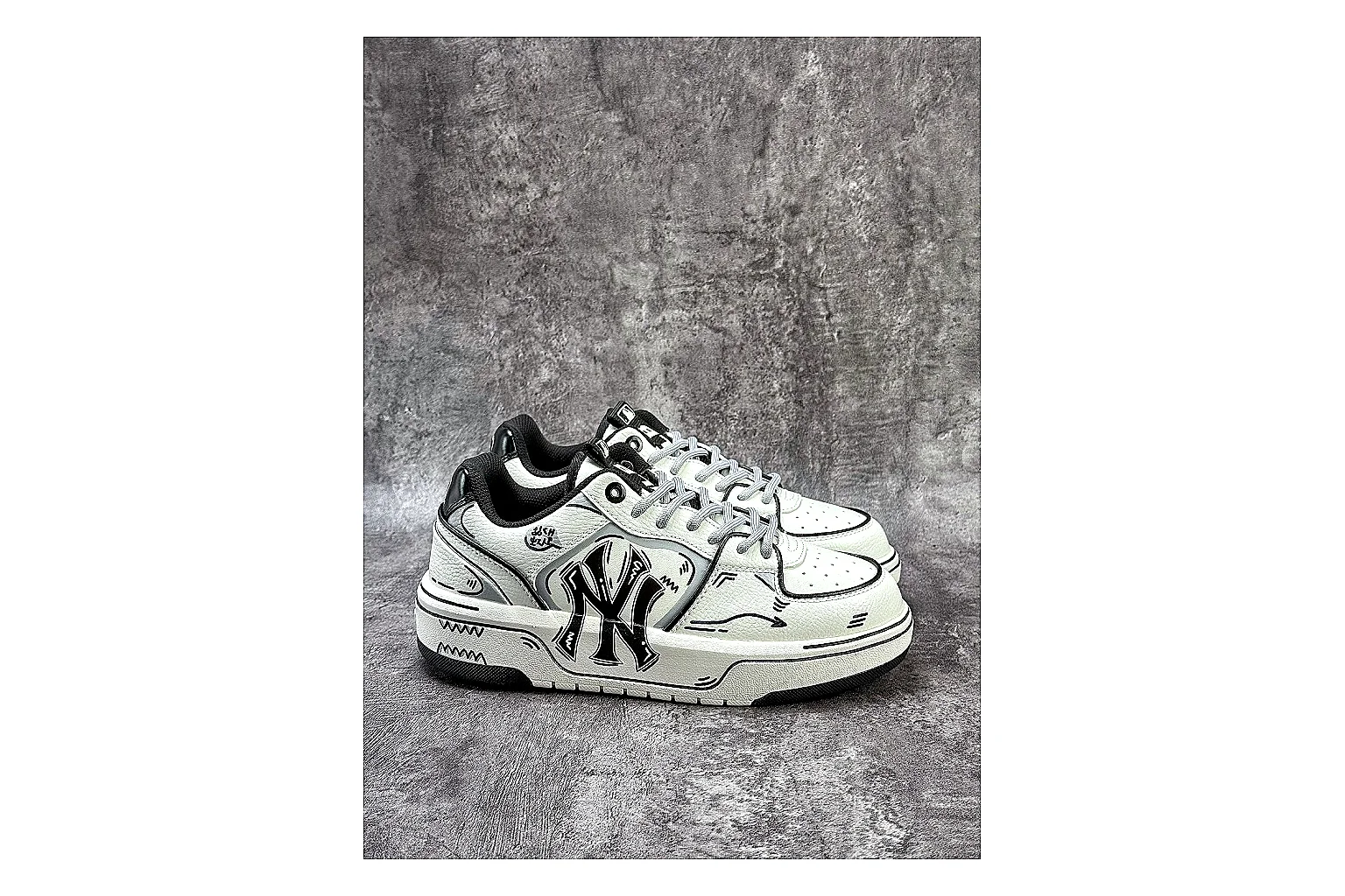 MLB Chunky Liner Mixed Sneakers comparison signal image SKU 1182167365 thumbnail 4