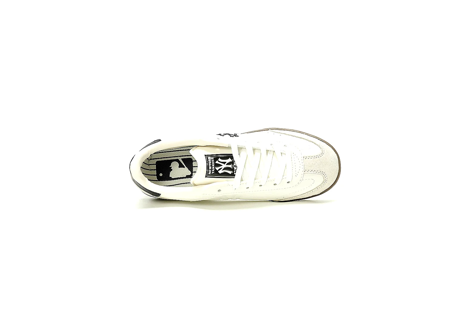 MLB Yankees 5801 white gum sneaker with side logo and QC comparison angles