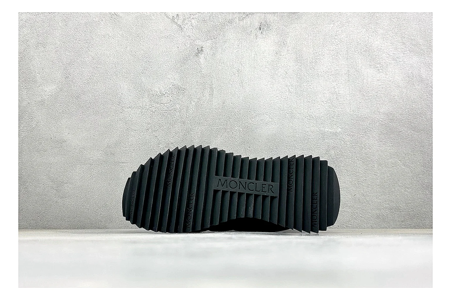 Moncler Pacey black suede comparison signal image thumbnail 4