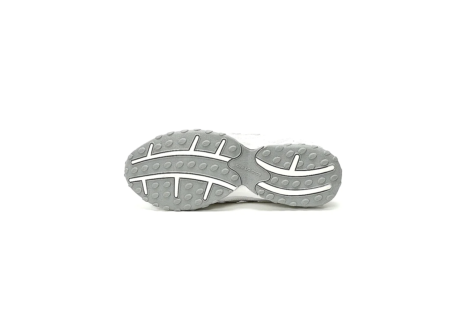 New Balance 204L white grey trainer with visible N logo and grey outsole thumbnail 3
