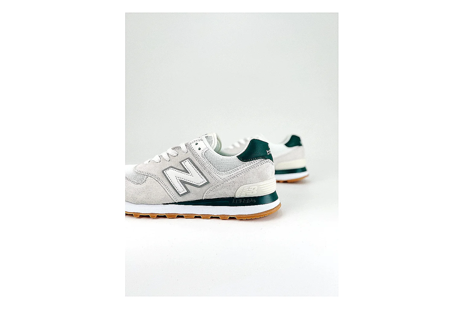 kakoscout.com New Balance 530 White Green comparison signal card six-photo gallery thumbnail 5