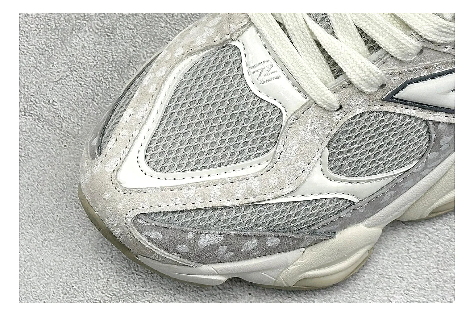 New Balance 9060 silver grey comparison signal image thumbnail 5