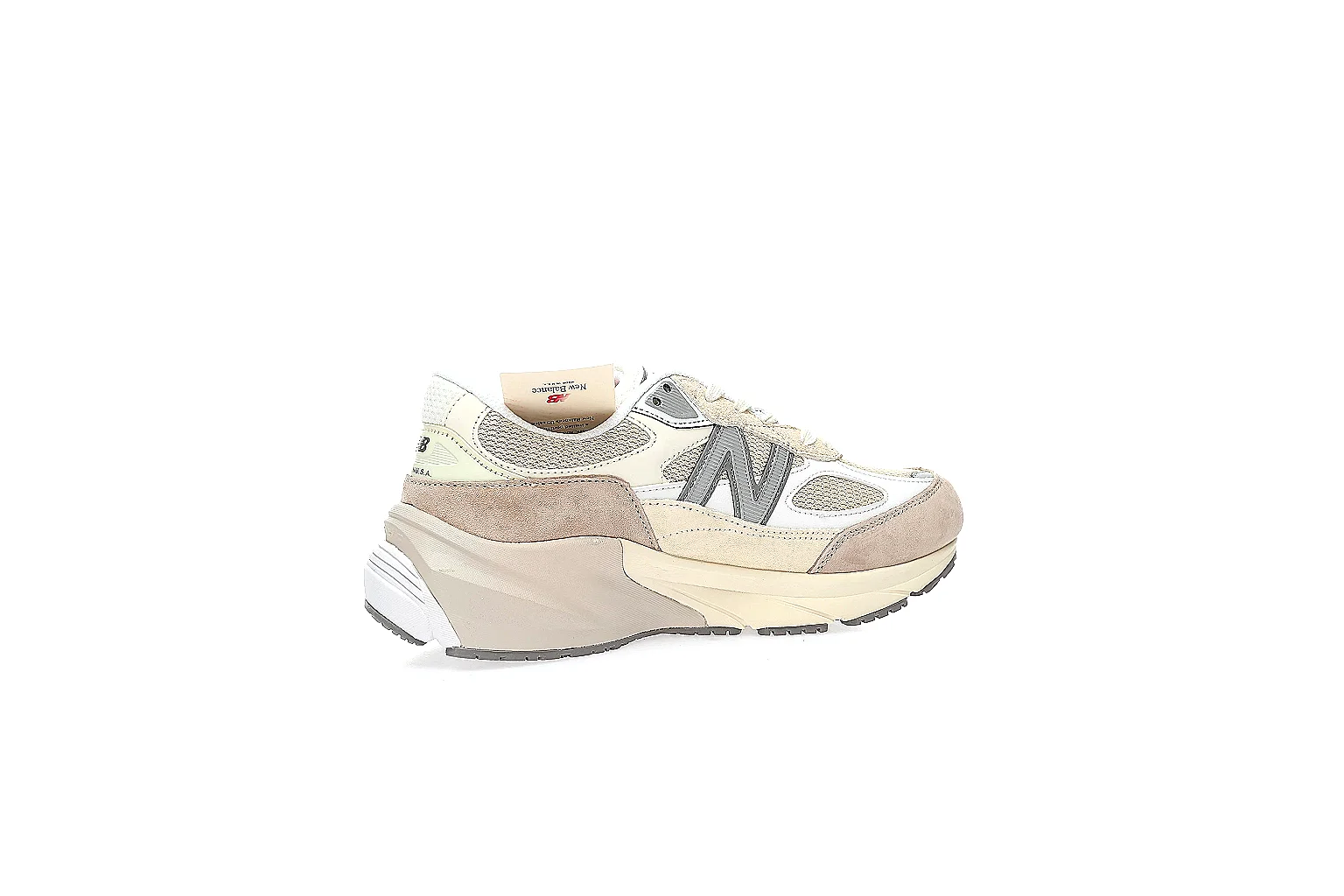 New Balance 990 cream beige runner QC side and outsole gallery at CNY 460