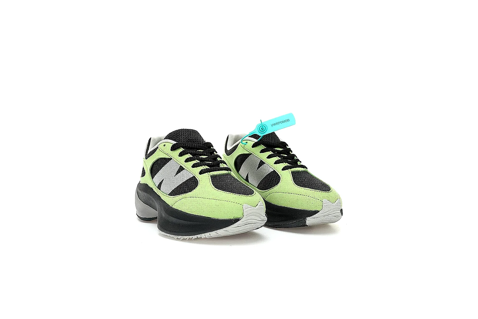 Kako Scout comparison images for New Balance Green Black Trail Runner Sneaker thumbnail 5