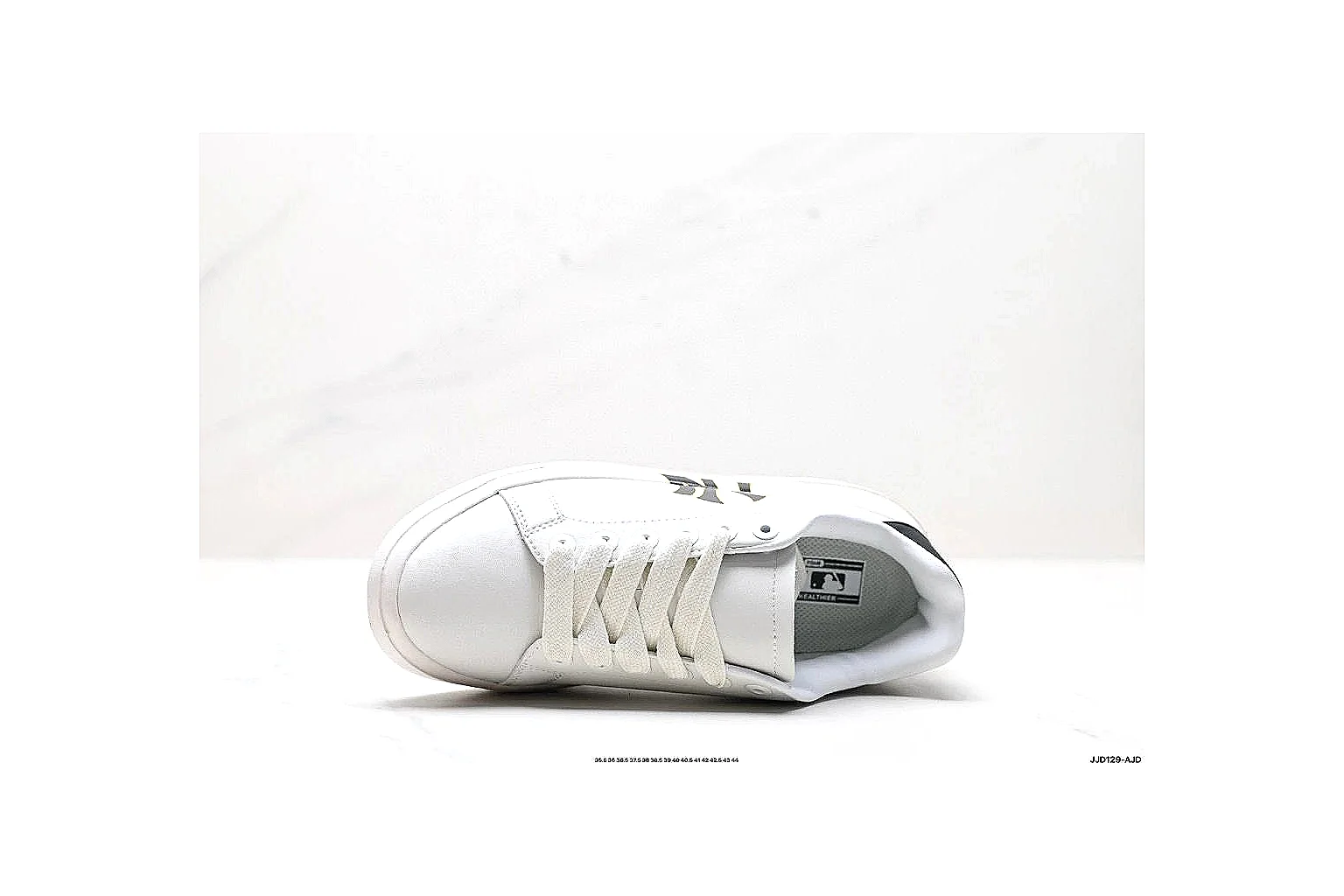 kakoscout.com New Balance Low Court White comparison signal card six-photo gallery thumbnail 6
