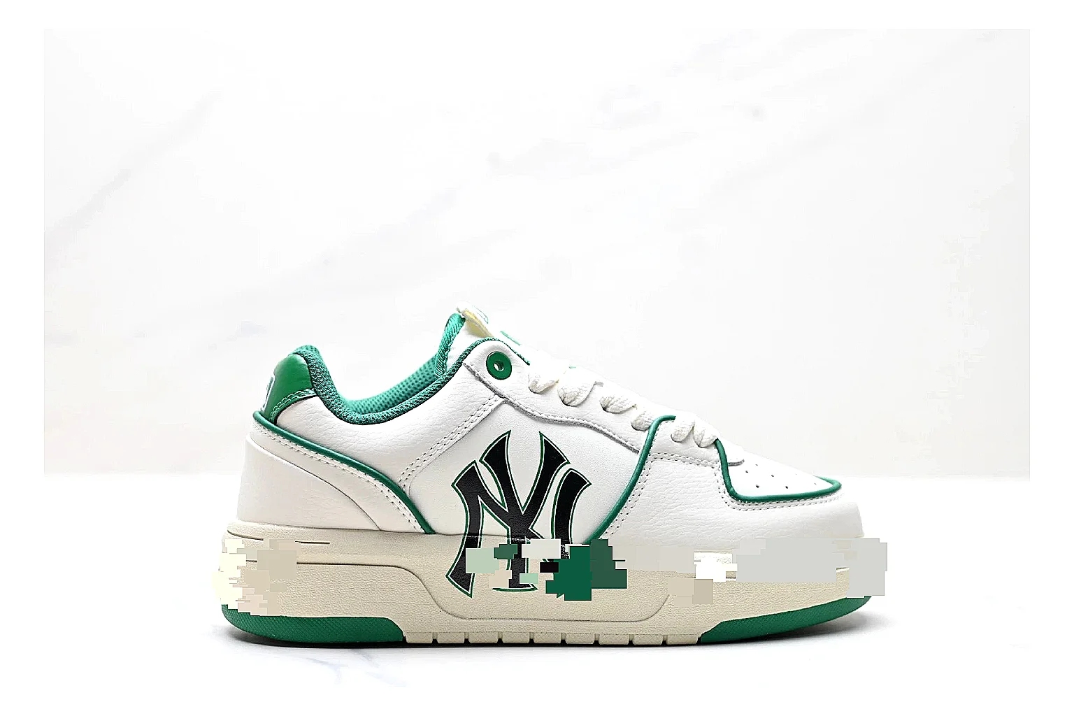kakoscout.com New Balance Low Court White Green comparison signal card six-photo gallery thumbnail 2