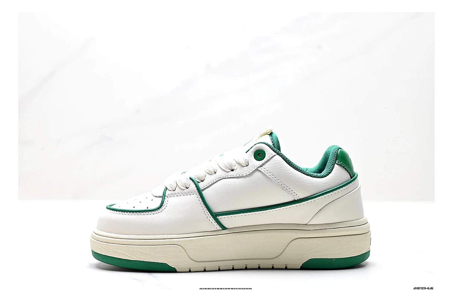 kakoscout.com New Balance Low Court White Green comparison signal card six-photo gallery