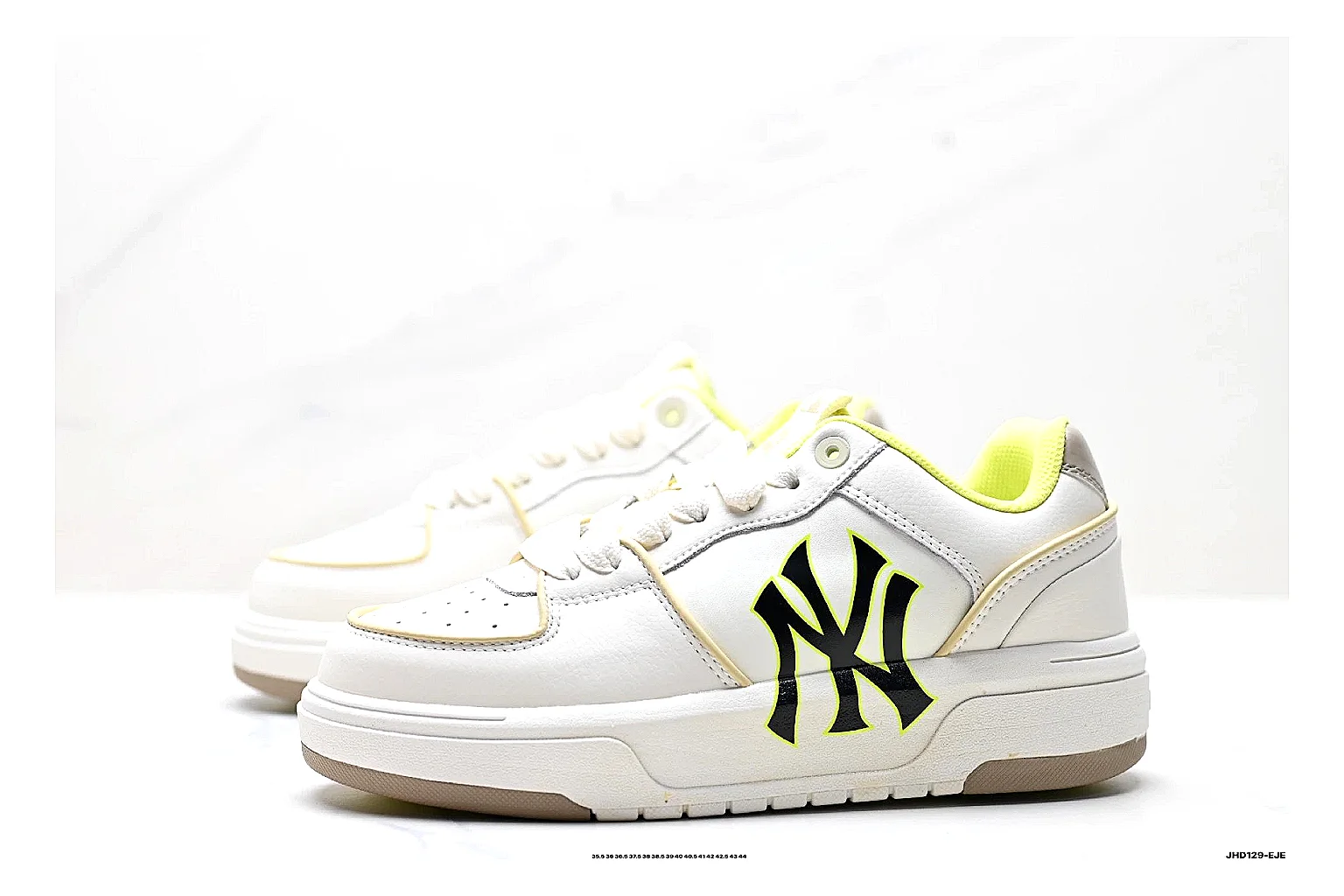 kakoscout.com New Balance Low Court White Neon comparison signal card six-photo gallery thumbnail 3