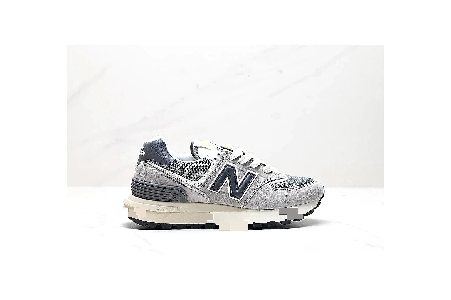 kakoscout.com New Balance Retro Runner Gray White comparison signal card six-photo gallery thumbnail 2