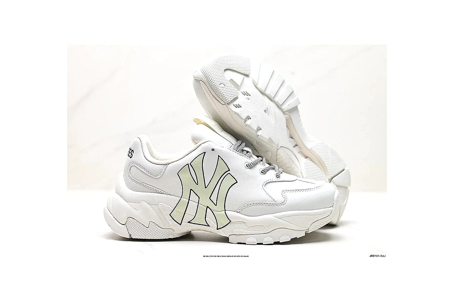 kakoscout.com New Balance Retro Runner White Green comparison signal card six-photo gallery thumbnail 4