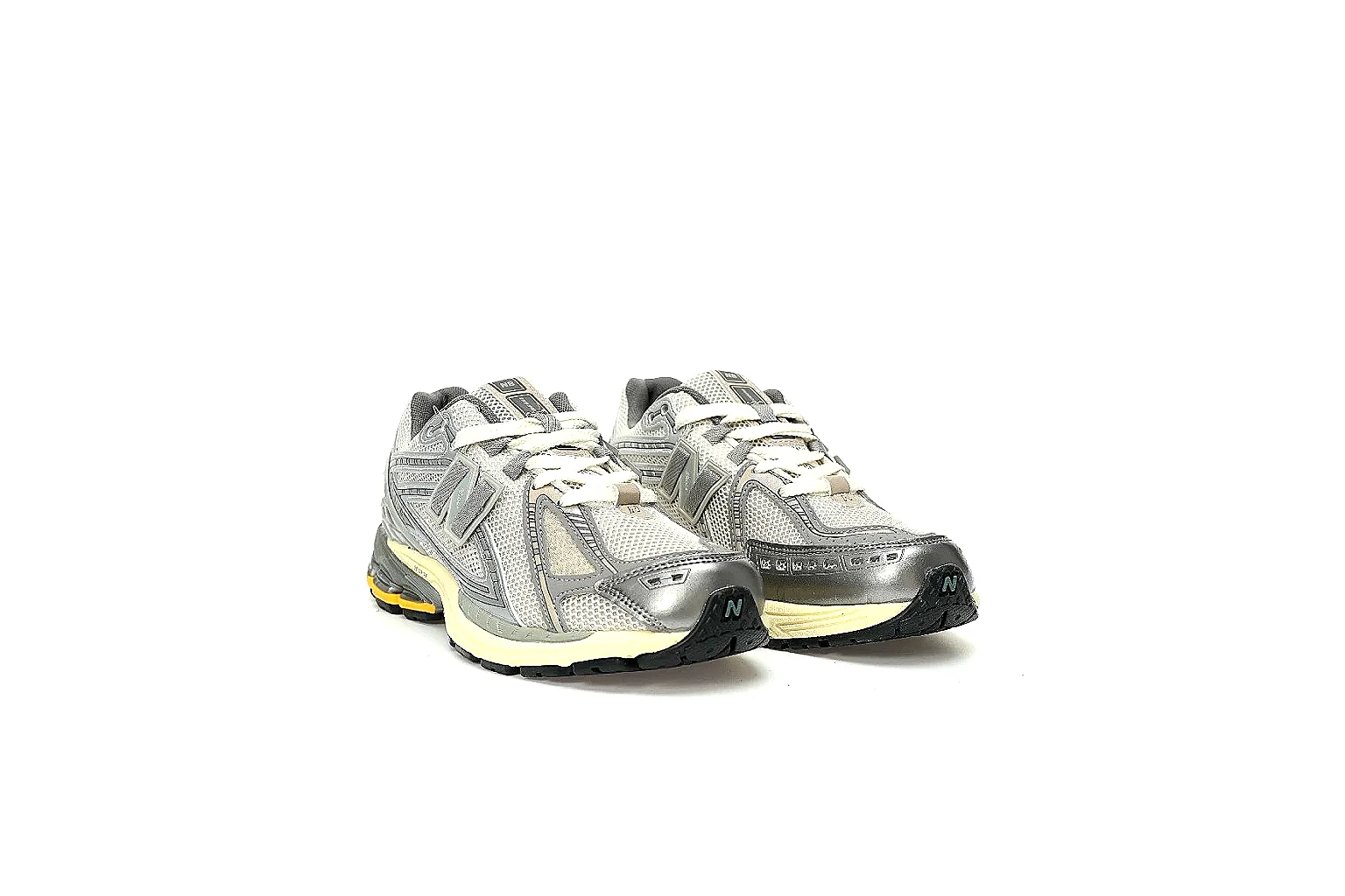 Kako Scout comparison images for New Balance Silver Gray Runner thumbnail 5