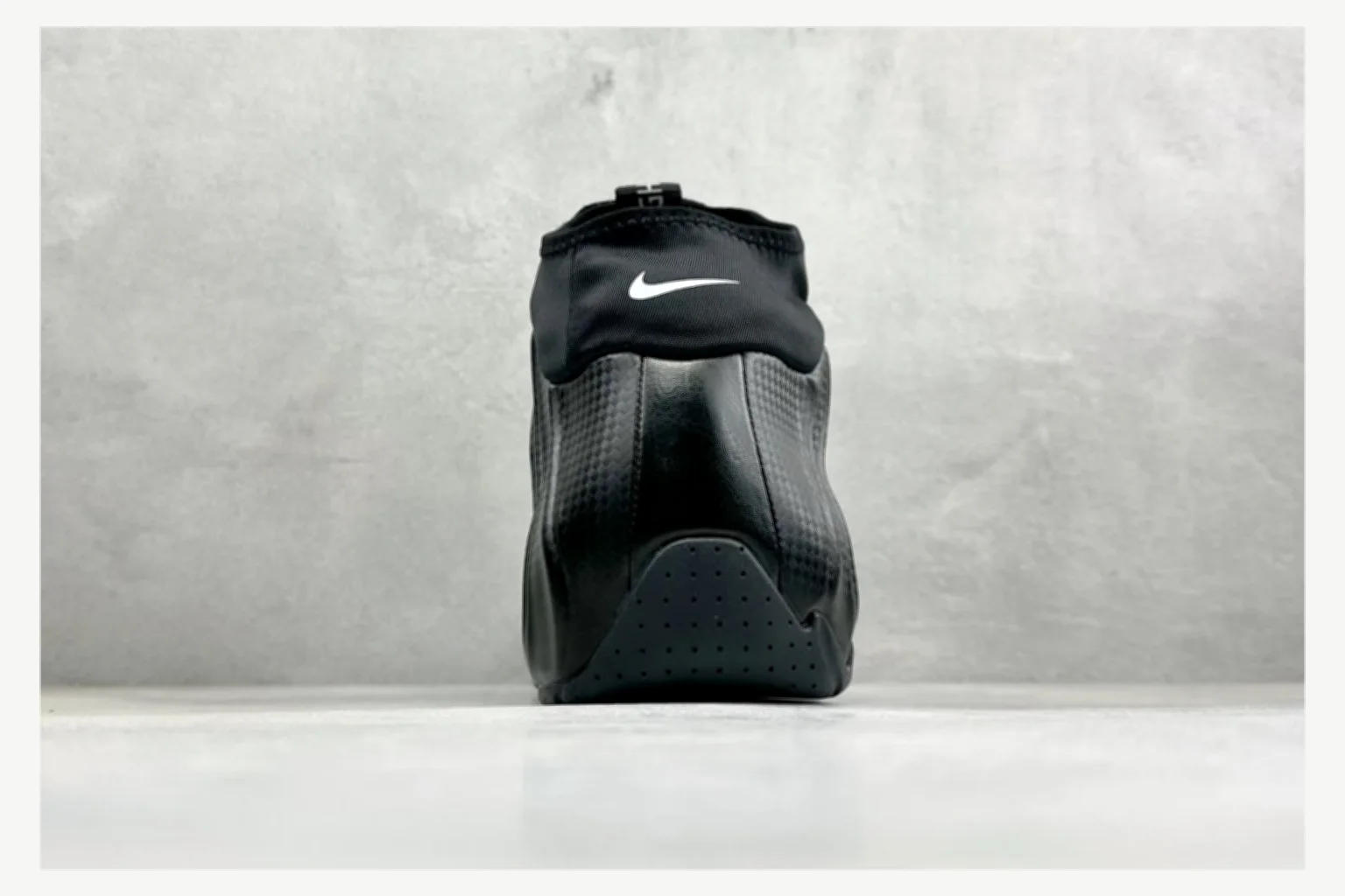 Nike Air Foamposite Black Mid Top comparison proof image SKU 1182167379 thumbnail 5