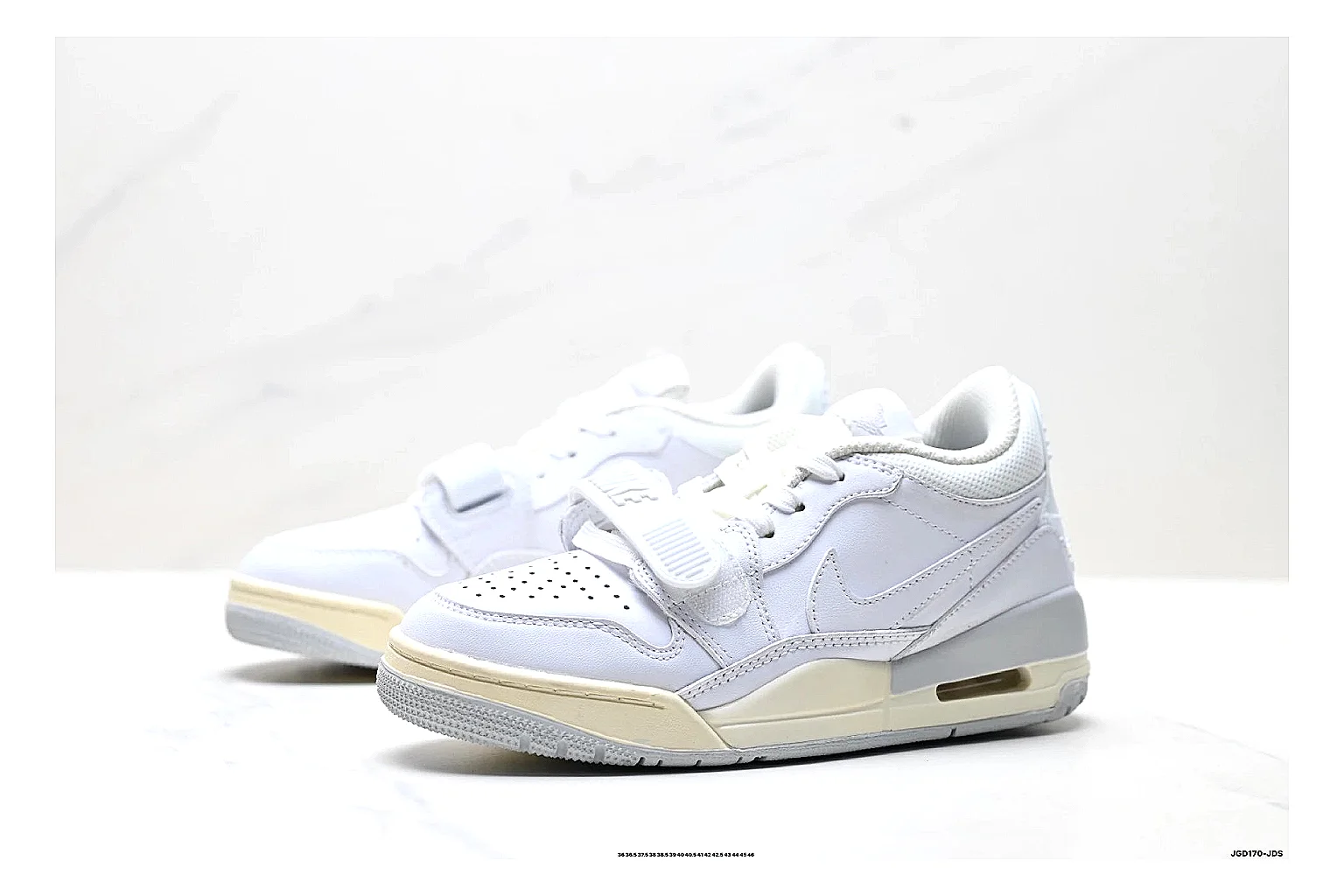 kakoscout.com Nike Air Force 1 White comparison signal card six-photo gallery thumbnail 3