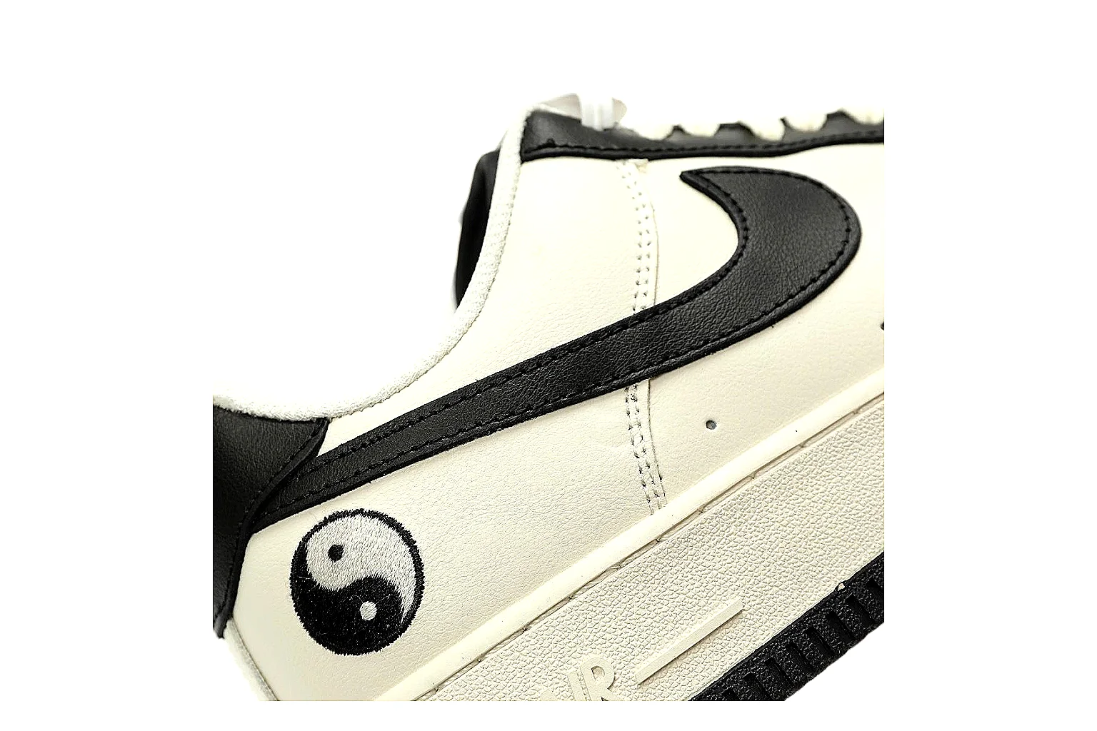 Nike Air Force style low White Black 1798 comparison signal note six-photo gallery thumbnail 6