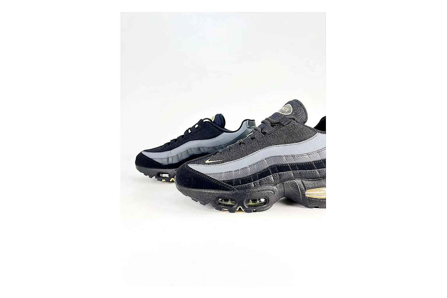 kakoscout.com Nike Air Max Gray White comparison signal card six-photo gallery thumbnail 4