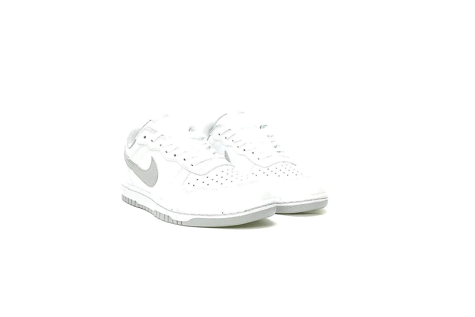 Kako Scout comparison images for Nike All White Low Court thumbnail 4