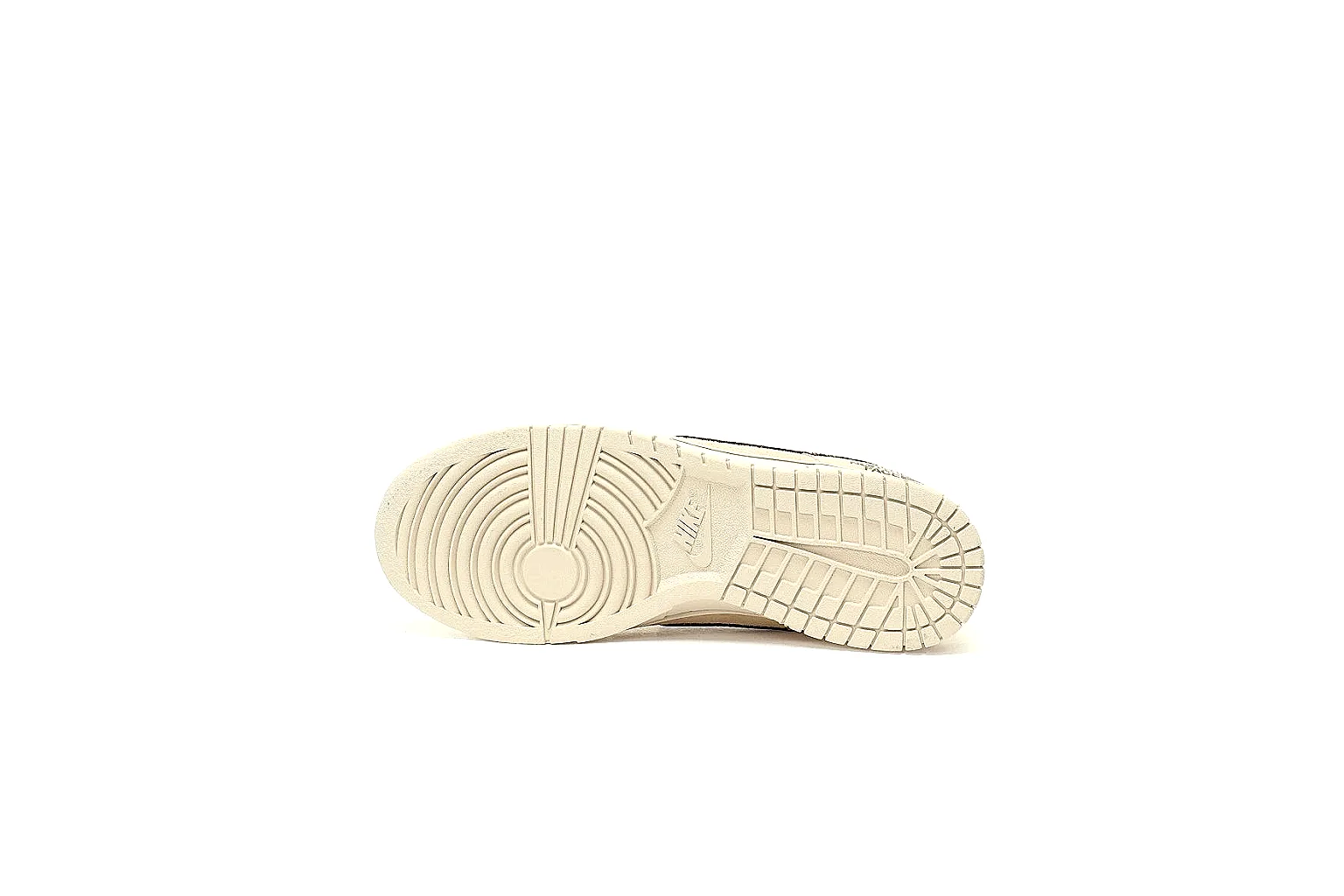 Kako Scout comparison images for Nike Beige Brown Low Court thumbnail 4