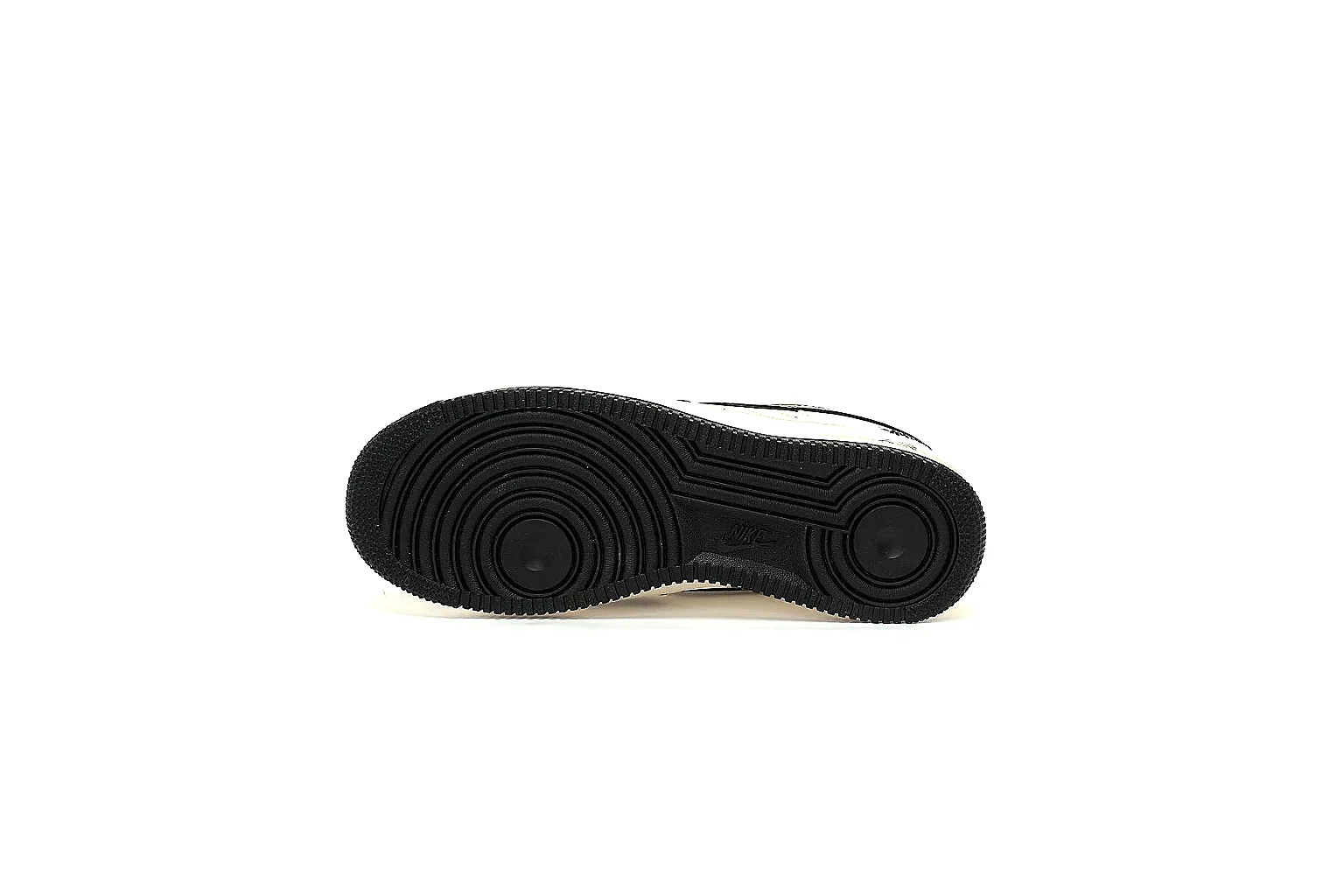 Kako Scout comparison images for Nike Black Cream Low Court thumbnail 3
