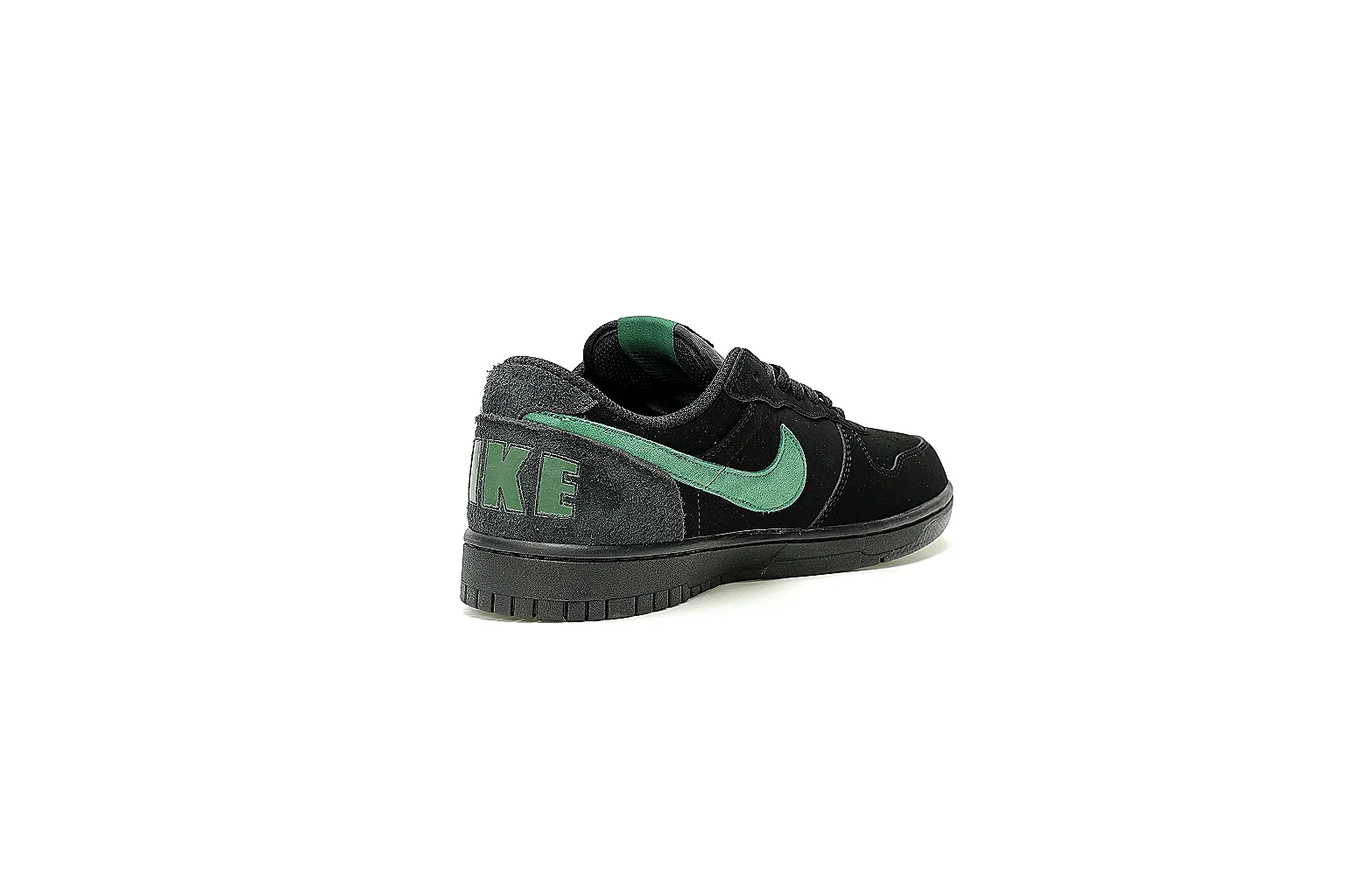 Kako Scout comparison images for Nike Black Green Low Court Sneaker thumbnail 6