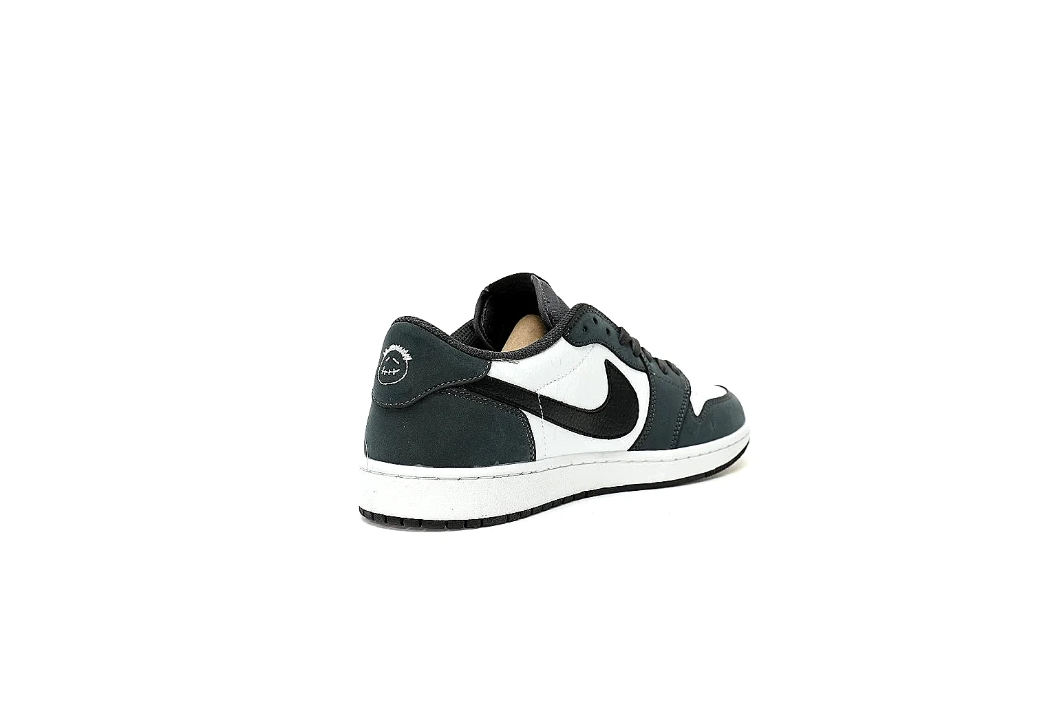 Kako Scout comparison images for Nike Black Green Low Court thumbnail 2