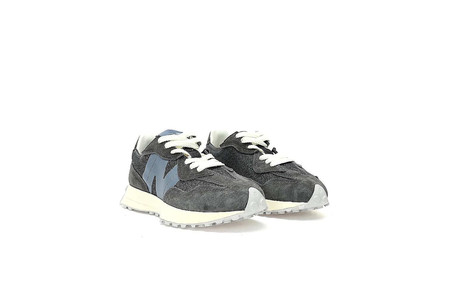 Kako Scout comparison images for Nike Black Gum Low Court thumbnail 5