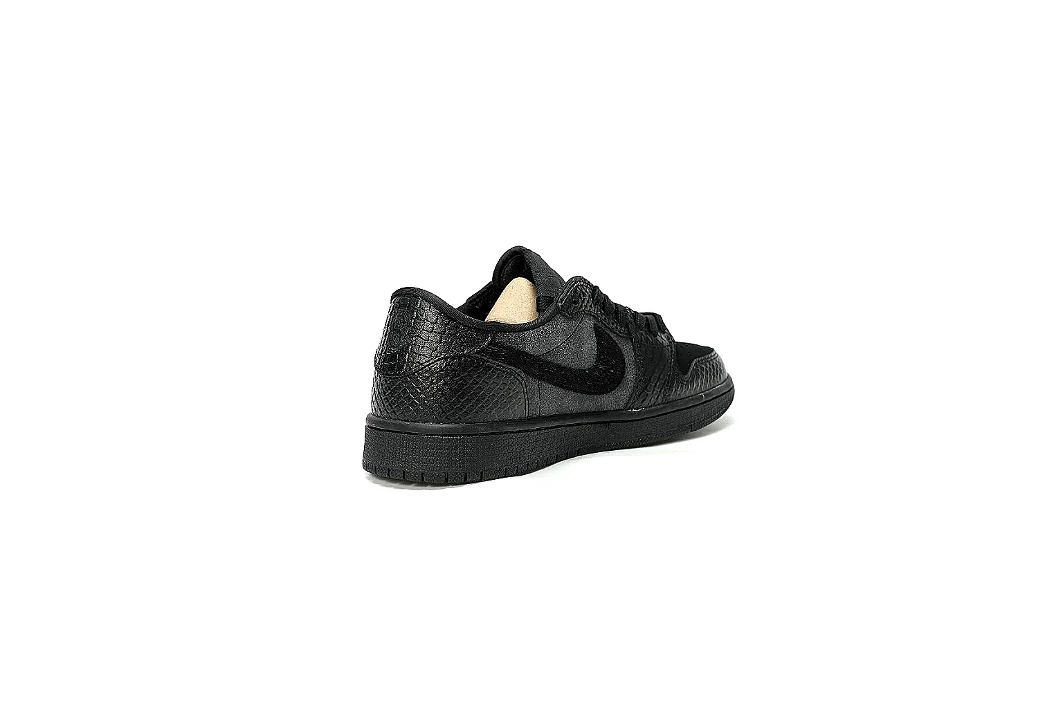Kako Scout comparison images for Nike Black Low Court thumbnail 6