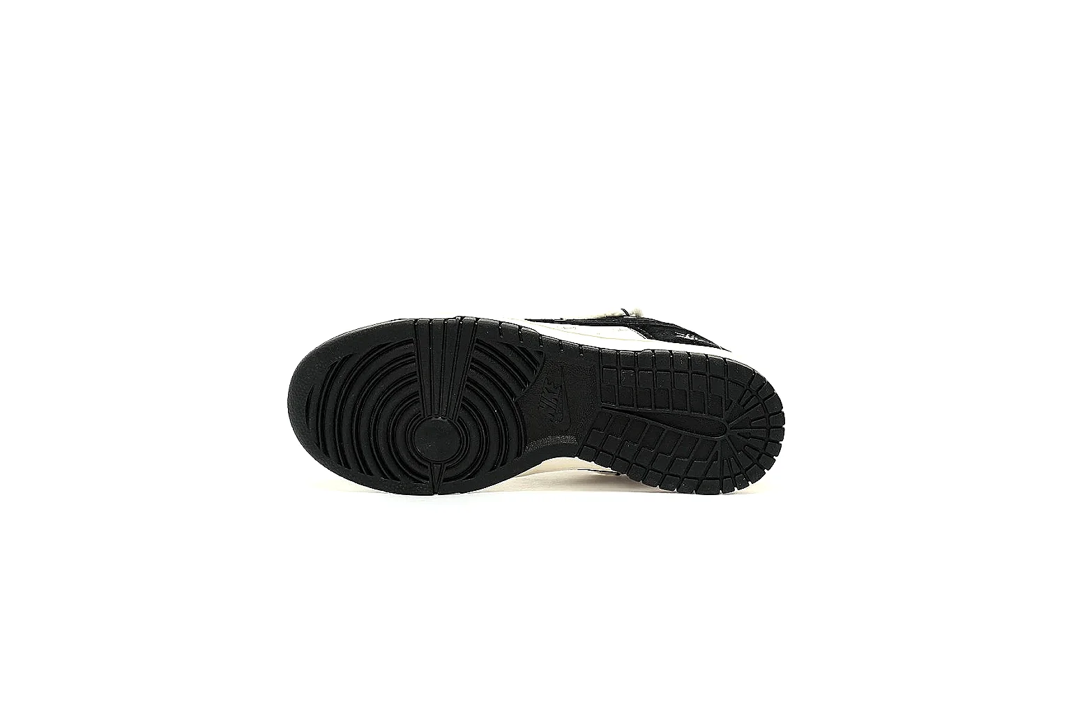 Kako Scout comparison images for Nike Black Red Low Court thumbnail 3