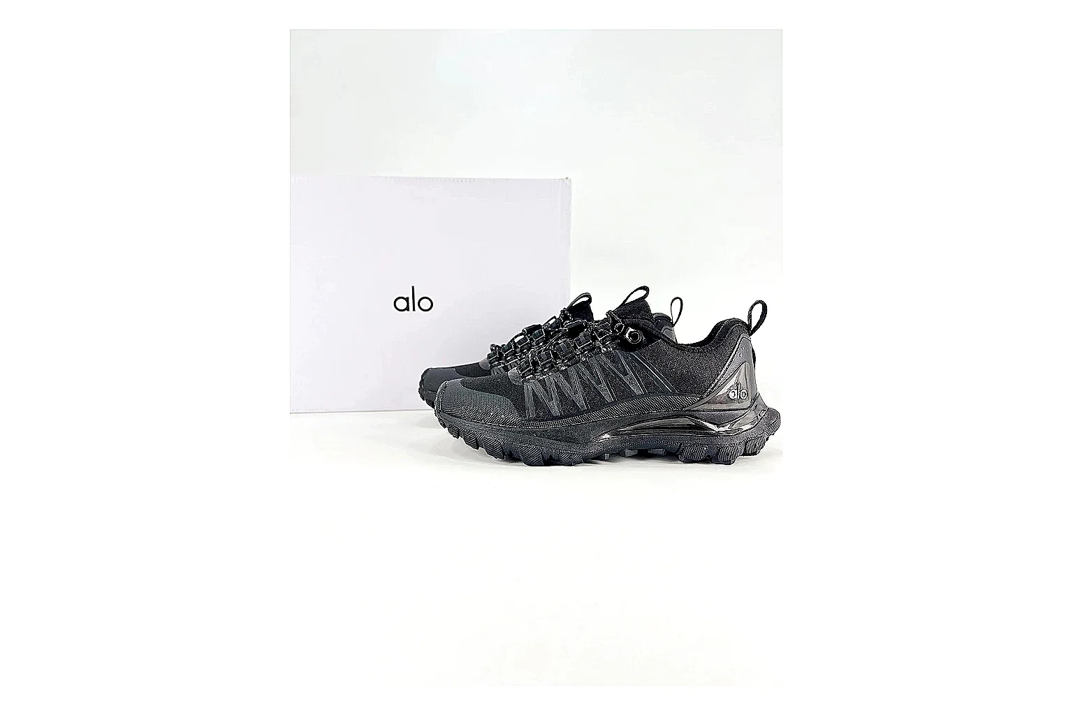kakoscout.com Nike Black Runner Black comparison signal card six-photo gallery thumbnail 2
