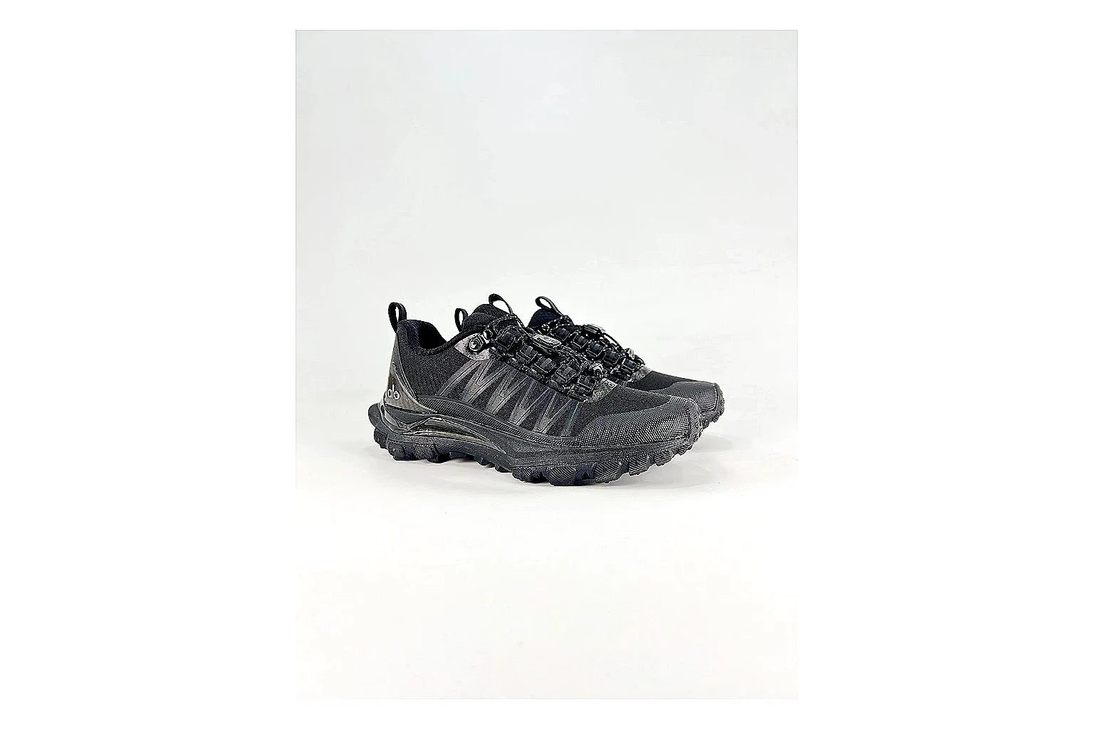 kakoscout.com Nike Black Runner Black comparison signal card six-photo gallery