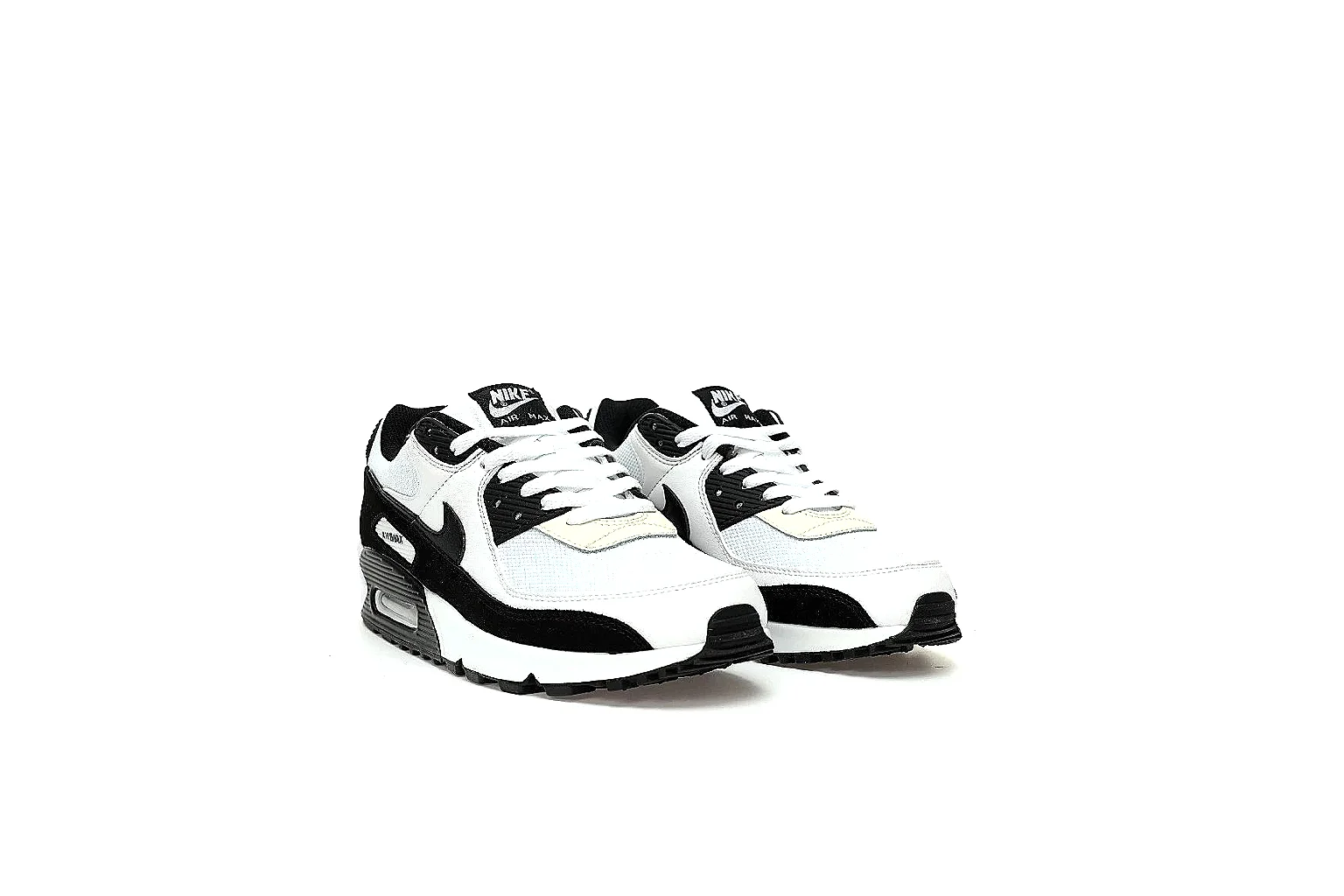 Kako Scout comparison images for Nike Black White Air Max Runner Sneaker thumbnail 5