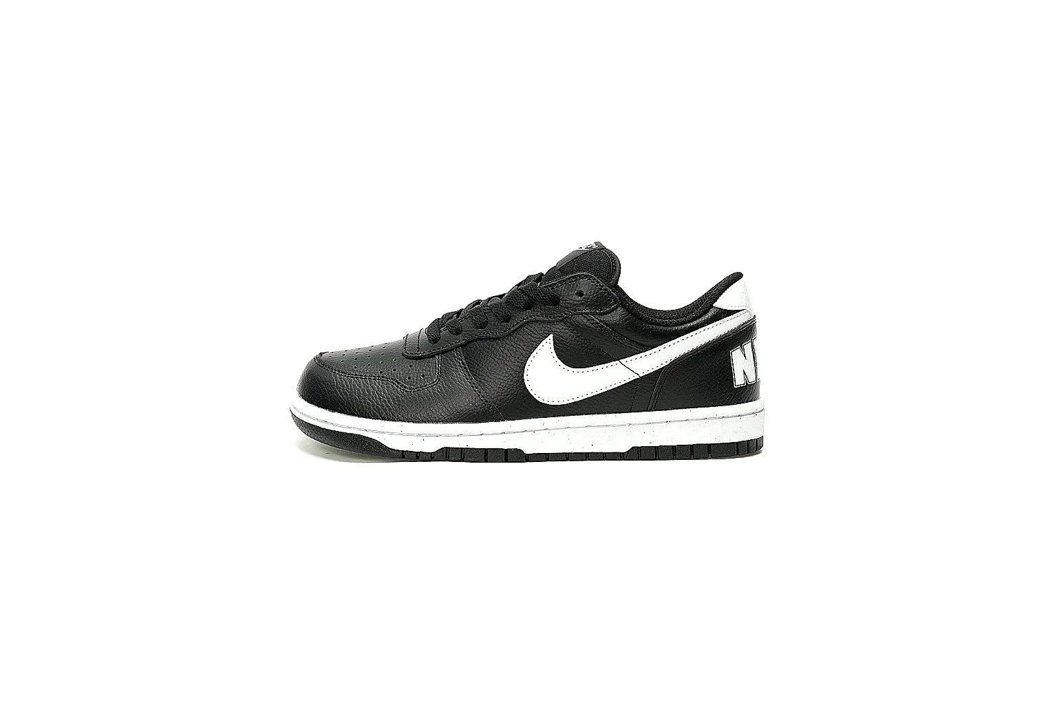Kako Scout comparison images for Nike Black White Low Court