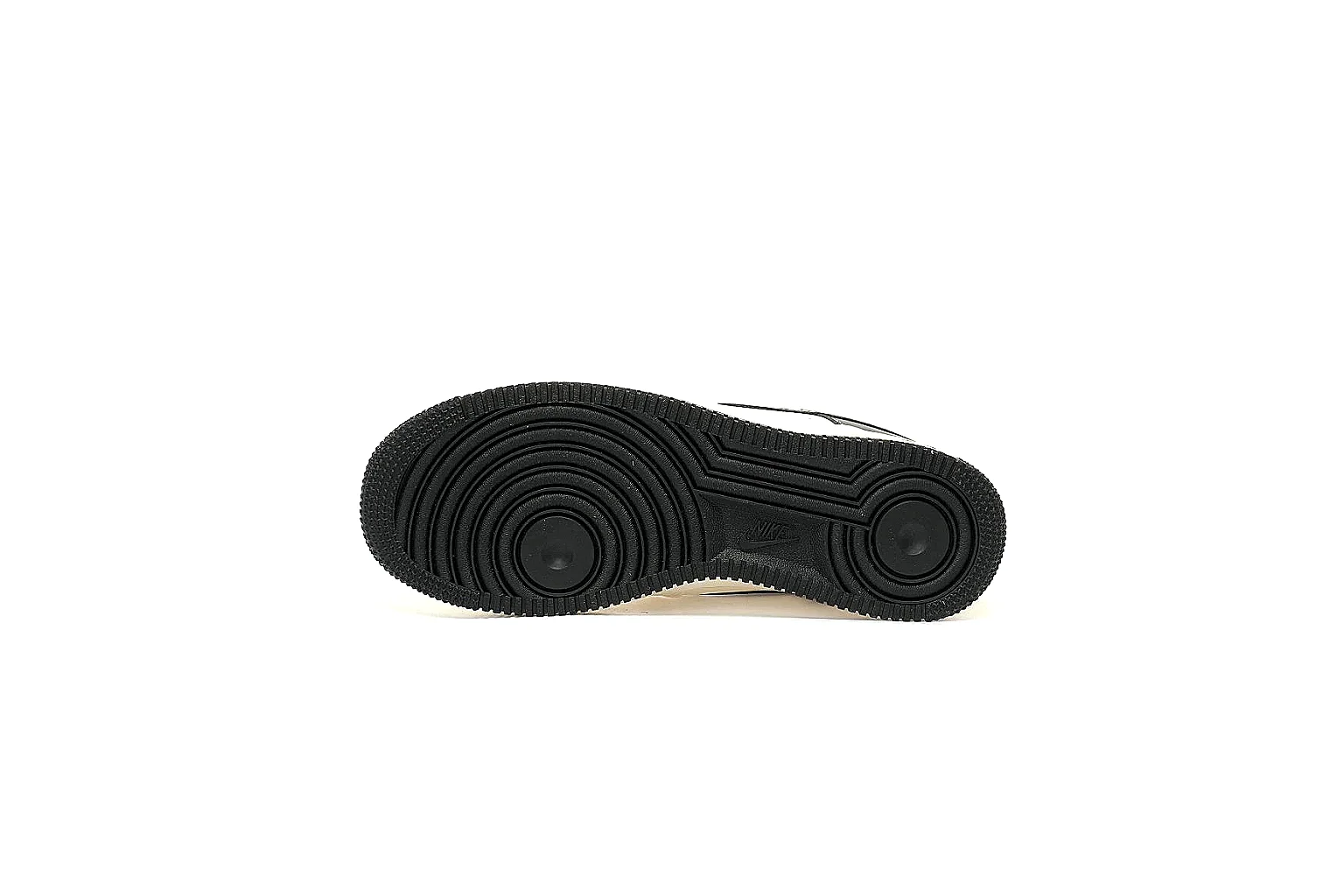 Kako Scout comparison images for Nike Black White Low Court thumbnail 3